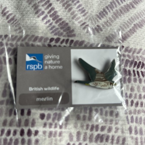 Rspb pin badge merlin - pin,