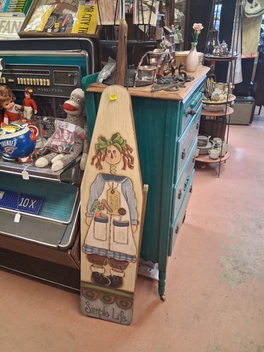 Vintage wood folk art - folk, ironing