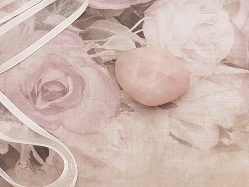 Rose quartz large tumbled - quartz, •