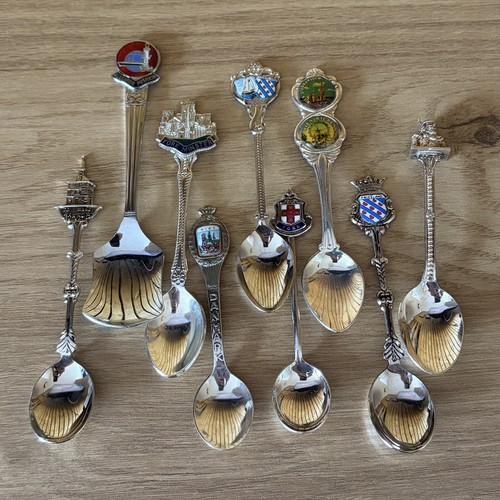 Lovely vintage souvenir - lovely, spoons