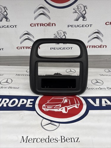 Renault trafic dashboard radio - renault,