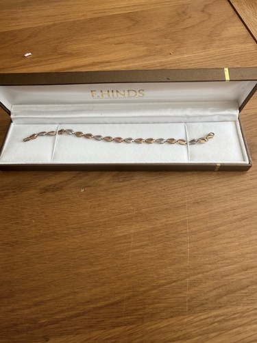 Ladies bracelet 9crt white - 9crt,
