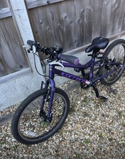 Carrera Saruna Junior Girls 20-inch Bike Purple. Lightweight Aluminium Frame.