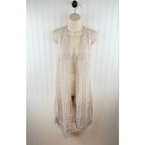 Wallflower beige crochet - wallflower,