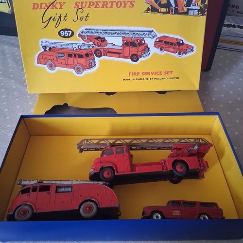 Dinky supertoys fire service - dinky,