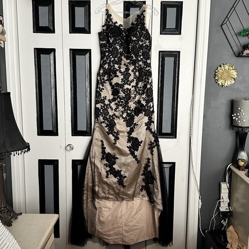 Black and champagne floral - champagne,