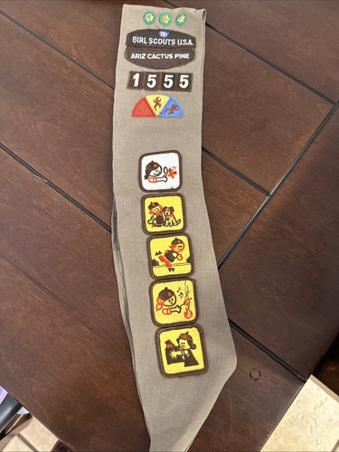 Brownies girl scouts - girl, badges