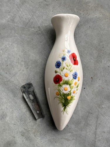 Flower vase vintage - car,