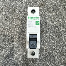 Schneider Easy 9 - EZ9F66132- 32A Type C Single Pole MCB Used