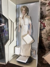 Diana Princess Of Wales doll, Franklin Mint in presentation box.