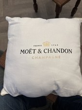 MOET CHANDON  CHAMPAGNE  OFF