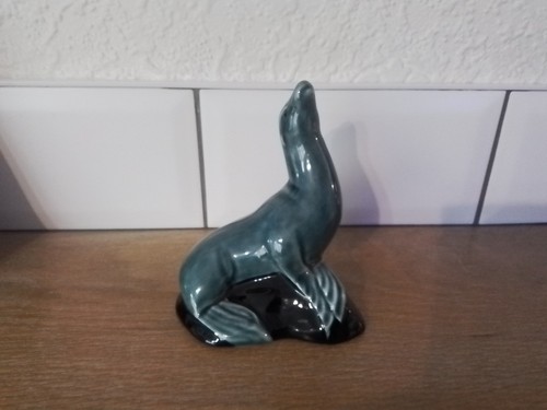 Poole pottery blue seal a - seal,