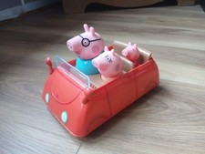 VTG Peppa Pig Car with Family