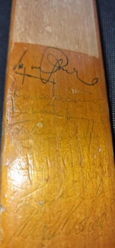 1947signed cricket bat - 1947signed,