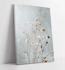 DELICATE PRETTY DAISY FLOWERS