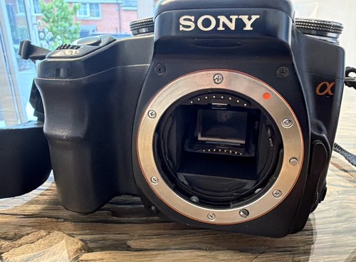Sony a100 2mp dslr camera - sony,