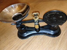 Old Vintage Kitchen Scales