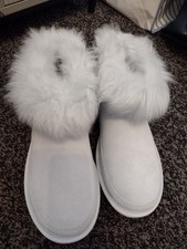 UGG Womens Classic Ultra Mini