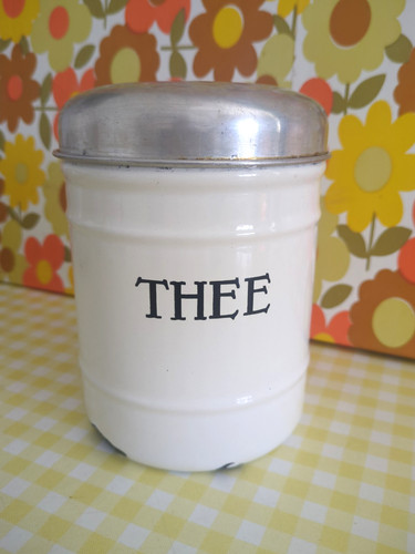 Vintage tea white - white, enamelware