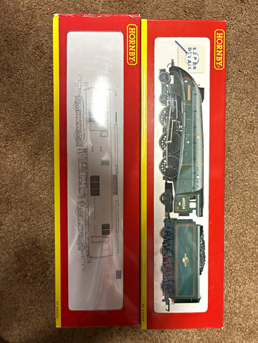 Hornby gauge train bundle - train,