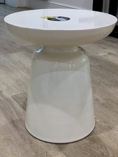 CREAM METAL DRUM TABLE LAMP