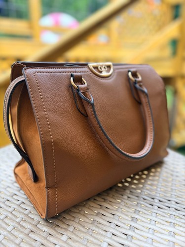 Nine west - nine,