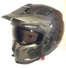 ' MT Darkness Streetfighter Helmet.