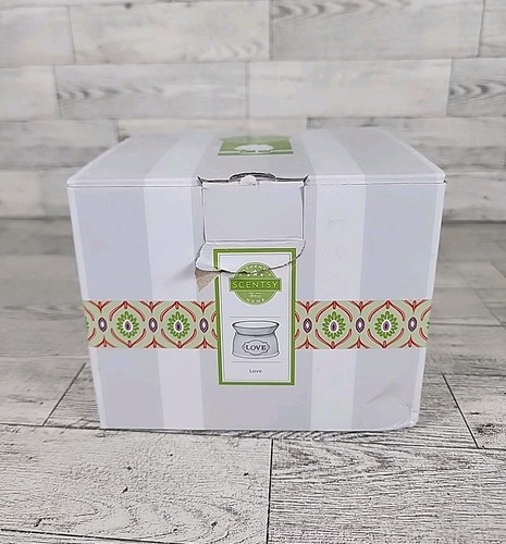 Scentsy love wax warmer - scentsy,