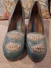 Really Nice Pair Of Wedge Shoes Size 8 Green/Brown/beige