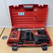 HILTI TE 6-A MODEL 203330 COMES WITH 2x 36v BATTERIES AND CHARGER AND DRILL BITS