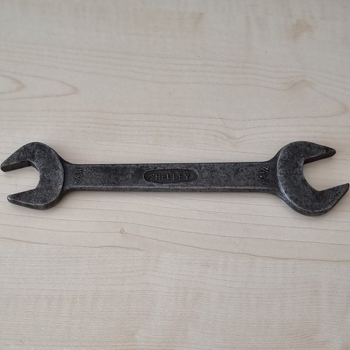 Vintage shelley 7 - 3/8", x