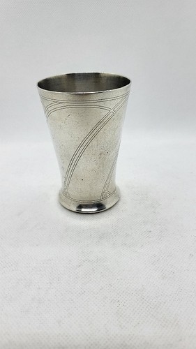 Solid silver lion passing - lion,