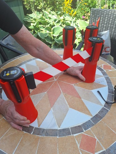 Barriers cone mounted - go",