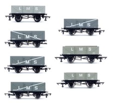 GRAHAM FARISH/AIRFIX 'OO' GAUGE LOT OF 7 LMS GREY 5 & 7 PLANK OPEN WAGONS