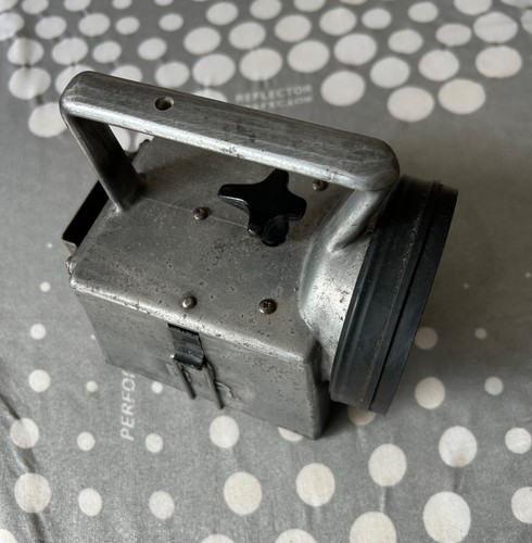 Guards bardic signal lamp - signal,