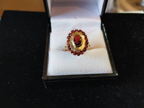 18ct gold marquise - |, &