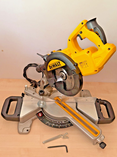 Dewalt dws774 240v - dewalt, dws774-gb.