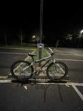 White vans X  SE Blocks Flyer 26 Inch Wheels (With All Extras Eg Dice Dust Caps)