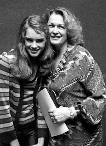 Brooke shields mother - mother, teri
