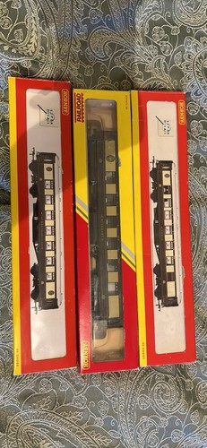 Hornby light coaches - hornby, up