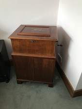 Symphonion Music Box ,Single Comb With 40  X 14 3/4” (375mm) Discs .