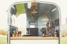 horse box gin bar