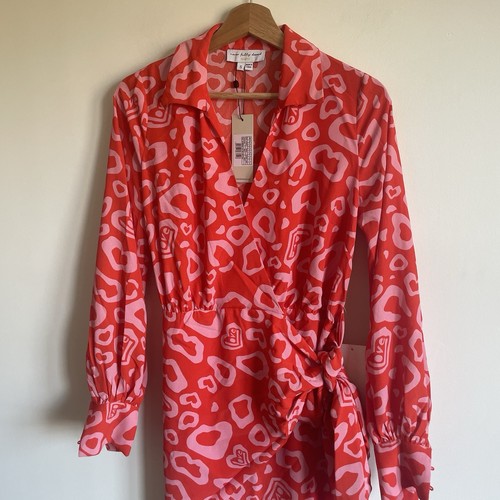 Never fully dressed women - fully, women's