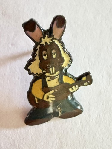 Vintage enamel pin badge - vintage,