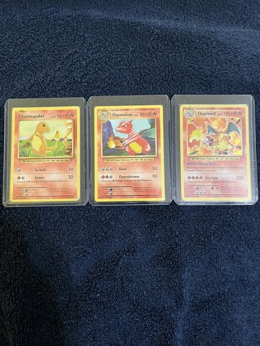 Pokemon holographic charizard - pokemon,