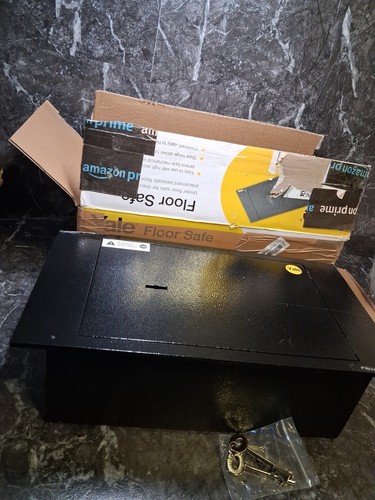 Yale floor safe black - floor, 2