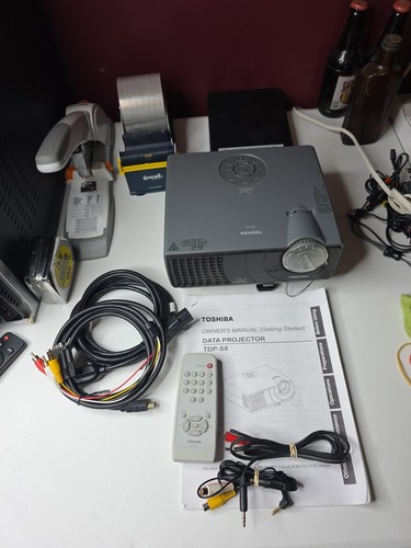 Toshiba tdp s8u projector - tdp-s8u,