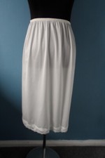 CARESSA  KNEE LENGTH WAIST