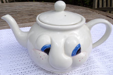 CARLTON WARE NOVELTY TEAPOT -