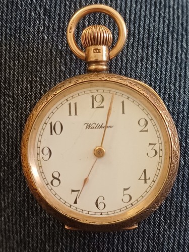 Solid 9ct gold waltham - 9ct,